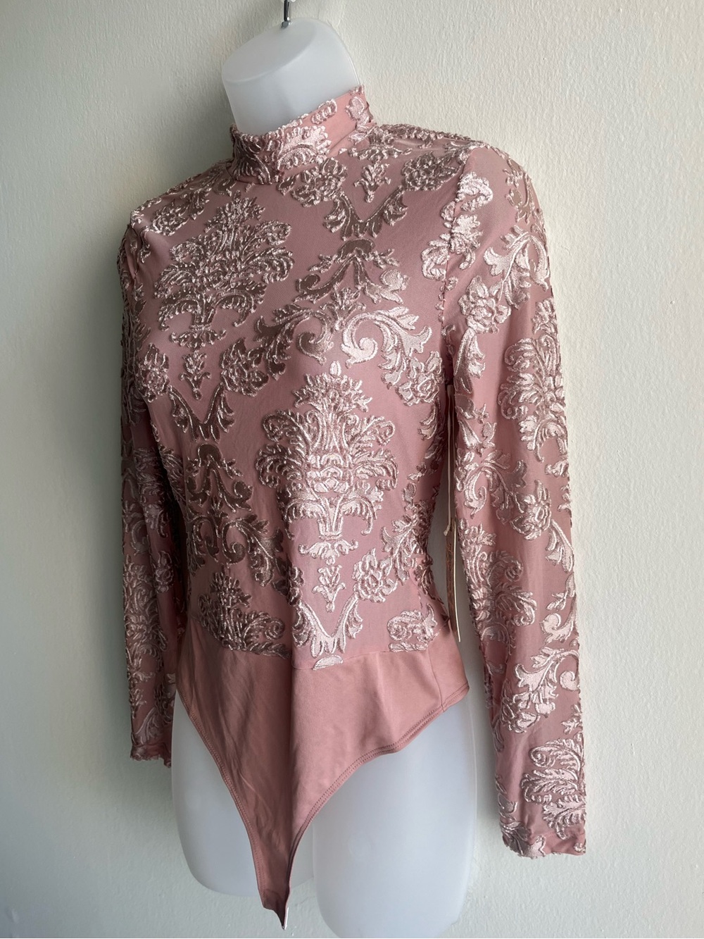 iris Dusty Rose Mock Neck Lace-Embroidered Long Sleeve Bodysuit Small Top New - Picture 3 of 6